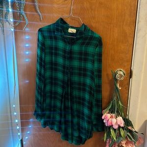 Hyped unicorn green flannel size medium